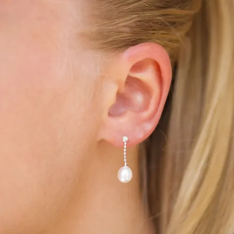 pitkät helmi korvarenkaat  hopea