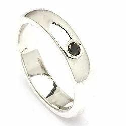 1 vihkisormus RS of Scandinavia hopea 0,05 ct