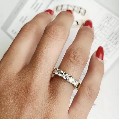 timantti alianssisormus 14 karaatin kultaa 5 x 0,20 ct