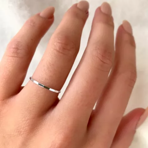 Kapea Simple Rings sormus  hopeaa