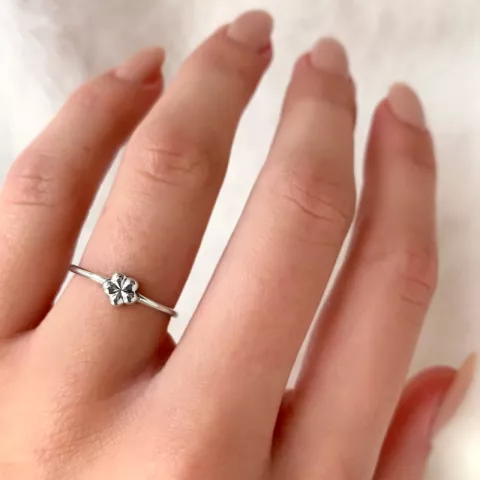 Simple Rings kukka sormus  hopea