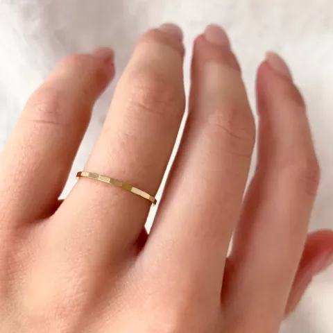 Simple rings sormus  9 karaatin kultaa