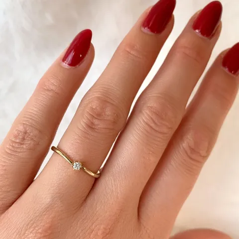 timantti solitaire-sormus 14 karaatin kultaa 0,051 ct