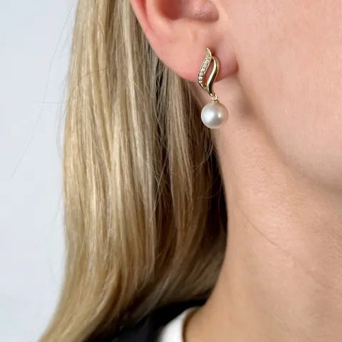 pitkät helmi briljanttikorvakorut 14 karaatin kultaa kanssa timantti 