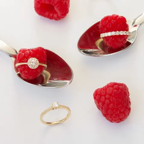 timantti sormus 14 karaatin kultaa 0,75 ct