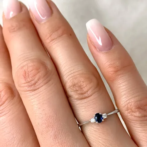 sininen safiiri timanttisormus 14 karaatin valkokultaa 0,05 ct
