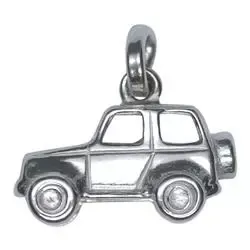 Auto riipus hopeaa