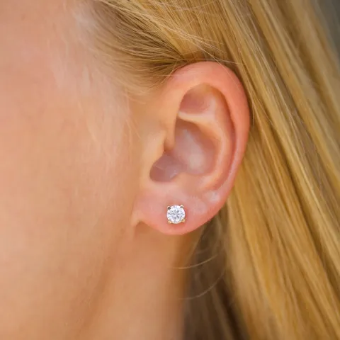 5 mm zirkoni nappikorvakorut 9 karaatin kultaa kanssa zirkoni