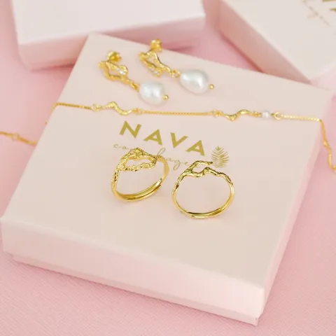 Nava Elora  sormus  kullattua hopeaa