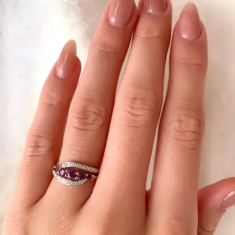 Kultaa renkaat: ametisti sormus 9 karaatin kultaa