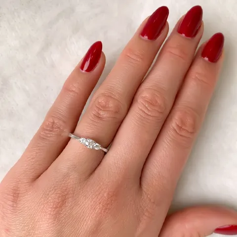 timantti sormus 14 karaatin valkokultaa 0,21 ct 0,132 ct