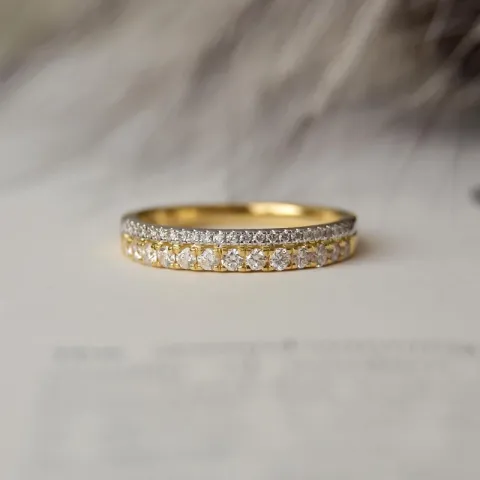 timanttisormus 14 karaatin kultaa rodiumilla 0,38 ct