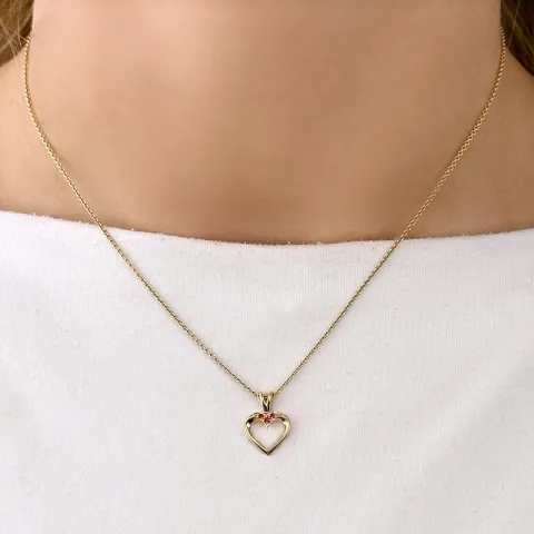 sydän rubiini riipus 14 karaatti kultaa 0,02 ct