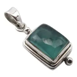 Elegantti neliskulmainen vihreä riipus  oksidoitua sterlinghopeaa