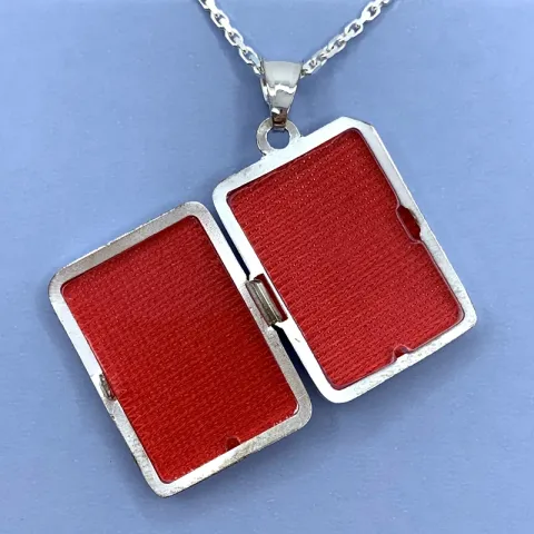 medaljonki hopeaa