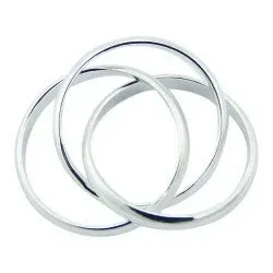 Tasapintainen kolme yhdessä sormus hopeaa