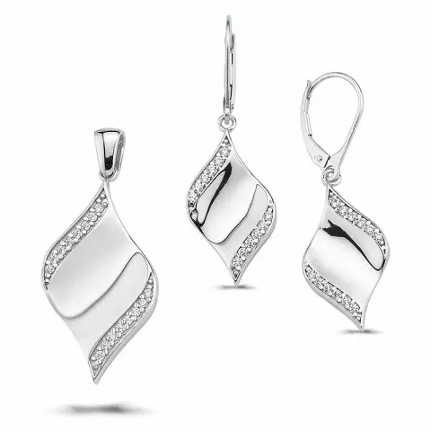 Setti hopeaa hopeaa ilman ketjua