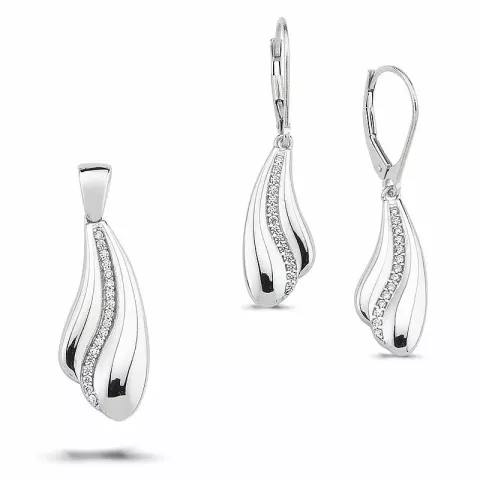 Setti hopeaa hopeaa ilman ketjua