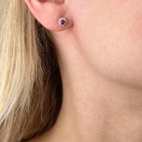 pyöreitä punaista rubiini kultaa nappikorvakorut 14 karaatin kultaa kanssa timantti ja rubiini 