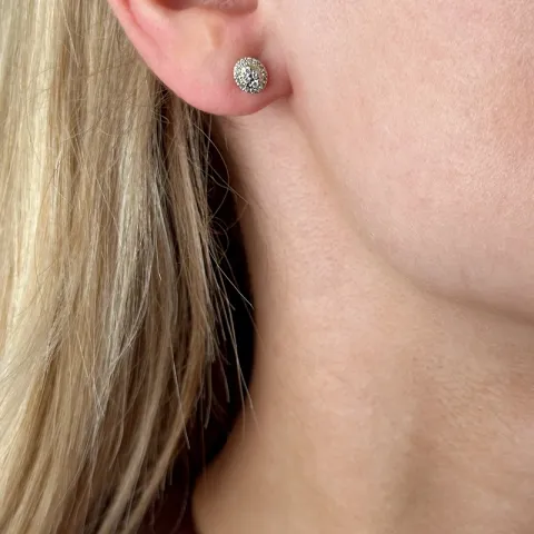 ovaaleja timanttikorvakorut 9 karaatin kultaa kanssa timantti 