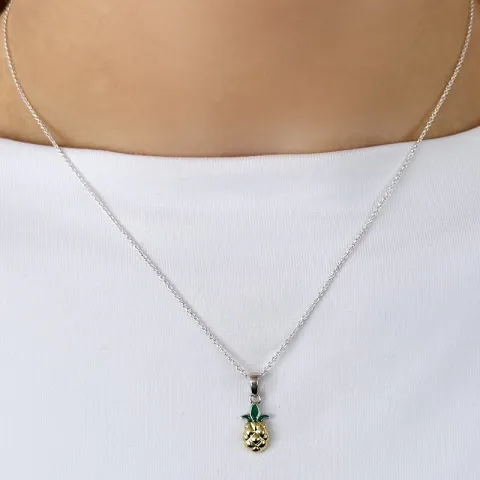 ananas riipus hopeaa