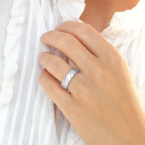 6 ja 3 mm vihkisormusta 9 karaatin valkokultaa - setit