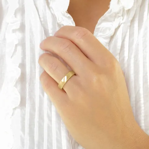 kiiltävä 5 mm vihkisormus 9 karaatin kultaa