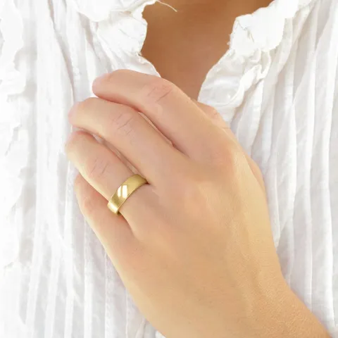 6 ja 3 mm timantti vihkisormusta 9 karaatin kultaa - setit