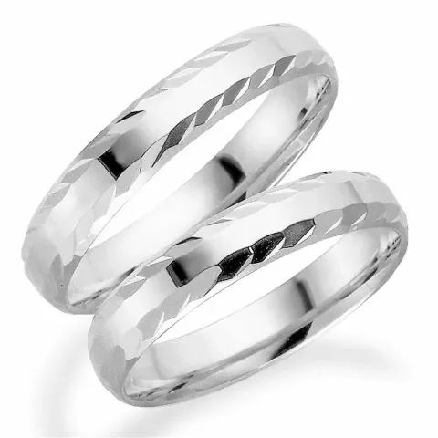 Kuvio 4 mm vihkisormusta 9 karaatin valkokultaa - setit