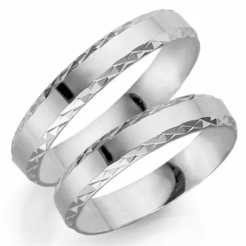 Kuvio 4 mm vihkisormusta 9 karaatin valkokultaa - setit