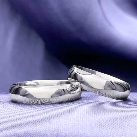 5 mm vihkisormusta 9 karaatin valkokultaa - setit