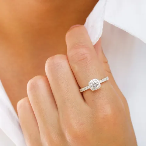 zirkoni sormus hopea