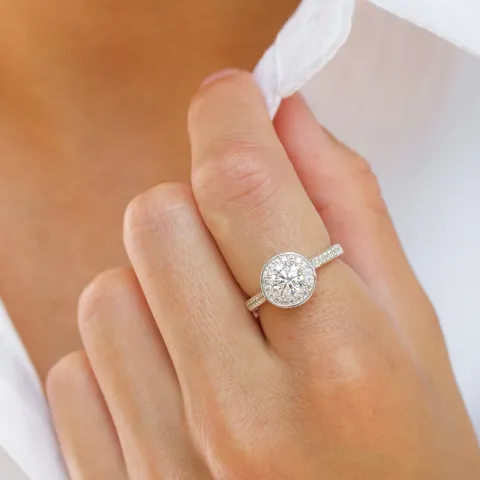 zirkoni sormus hopea