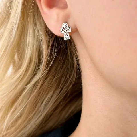 risti nappikorvakorut  hopeaa