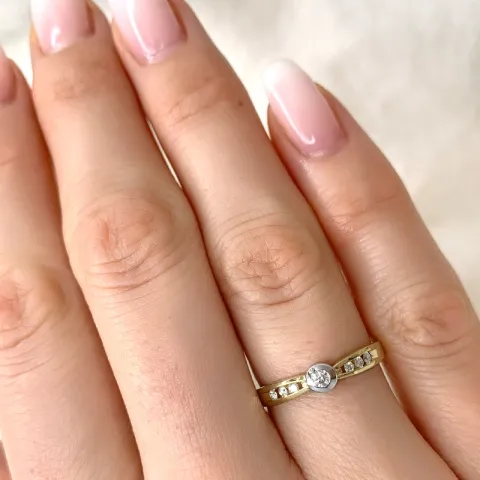 Timantti sormus 9 karaatin kulta ja valkokultaa 0,12 ct