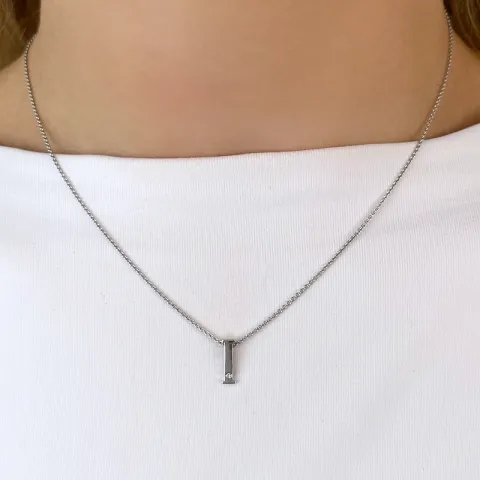 I-kirjain timantti riipus 9 karaatti valkokultaa 0,01 ct