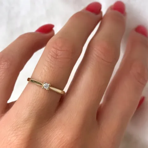 kampanja - timantti solitaire-sormus 14 karaatin kultaa 0,05 ct