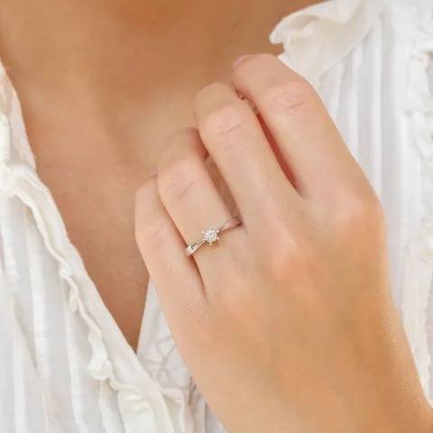 0,20 ct solitaire-sormus 14 karaatin valkokultaa 0,20 ct