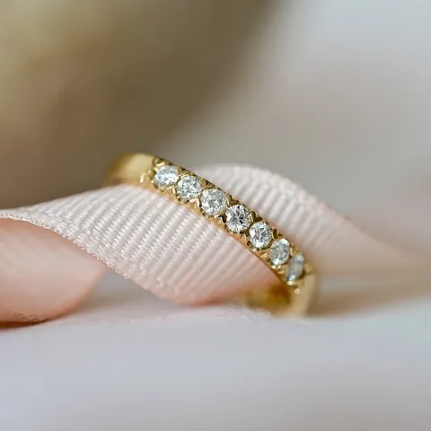 timantti alianssisormus 14 karaatin kultaa 0,24 ct