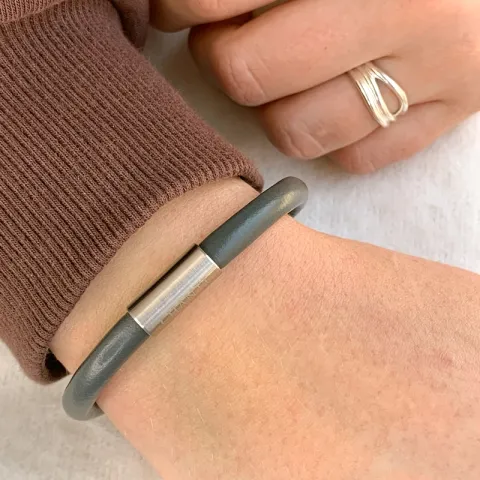 Ruskea nahasta rannekoru teräs x 6 mm