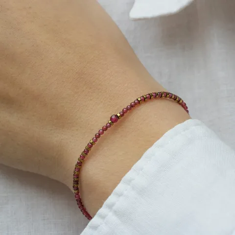 Elegantti kivi rannekoru granaatti ja hematite.