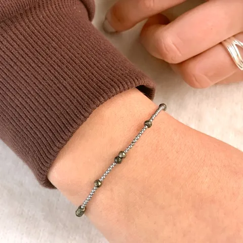 Kivi rannekoru  hematite ja pyriitti kaivoksen.