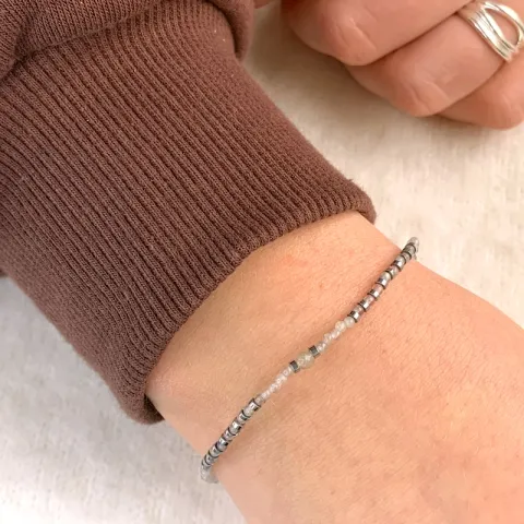 rannekoru labradoriitti ja hematite.