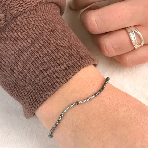 rannekoru hematite ja hematite.