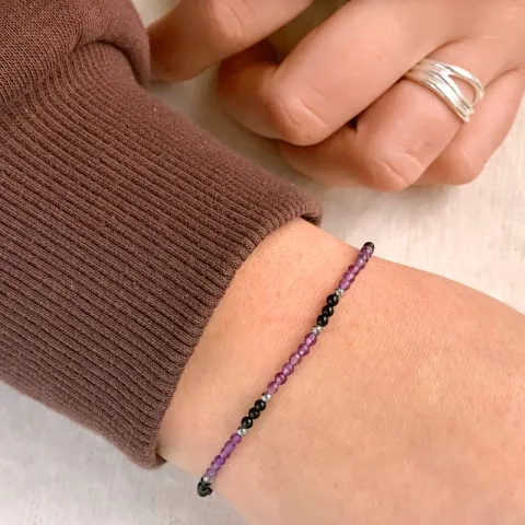 kivi rannekoru onyx-kiveä ja ametisti ja hematite.