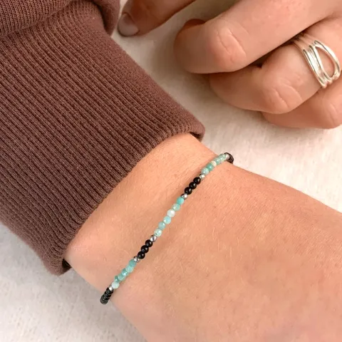 rannekoru onyx-kiveä ja amatsoniitti ja 6 hematite.
