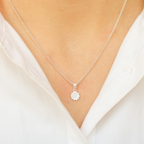 päivänkakkara riipus  hopeaa - Maggie