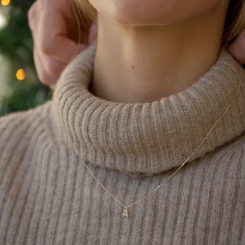 a-kirjain zirkoni kaulaketju, jossa on riipus 8 karaatin kultaa - My Letter