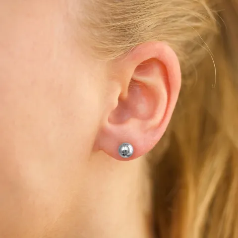 6 mm vedenkestävät nappikorvakorut  teräs - OCEANA