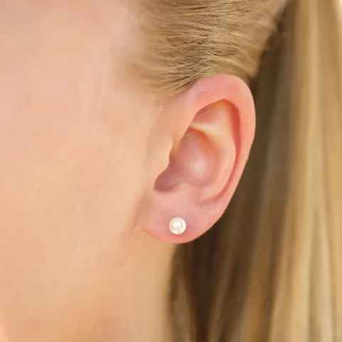 5 mm vedenkestävät valkoinen helmi nappikorvakorut  teräs - OCEANA